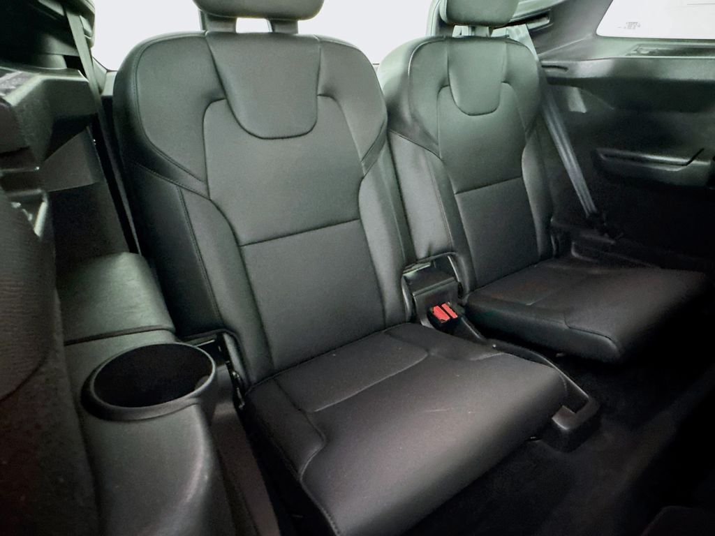 Used Car 2020 Volvo Xc90  T5 Momentum For Sale Under $20,000 In Austin, Texas