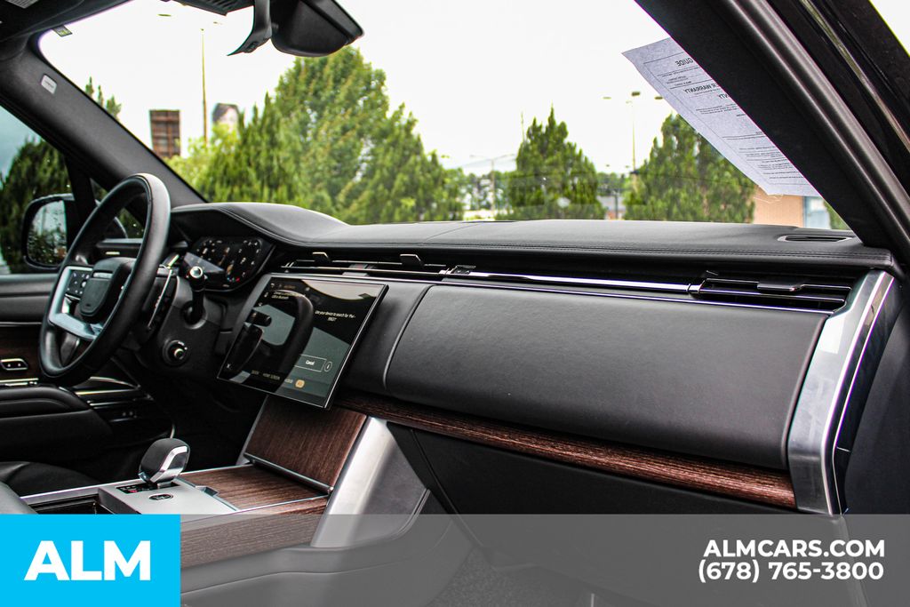 Used 2024 Black Land Rover SE image 23