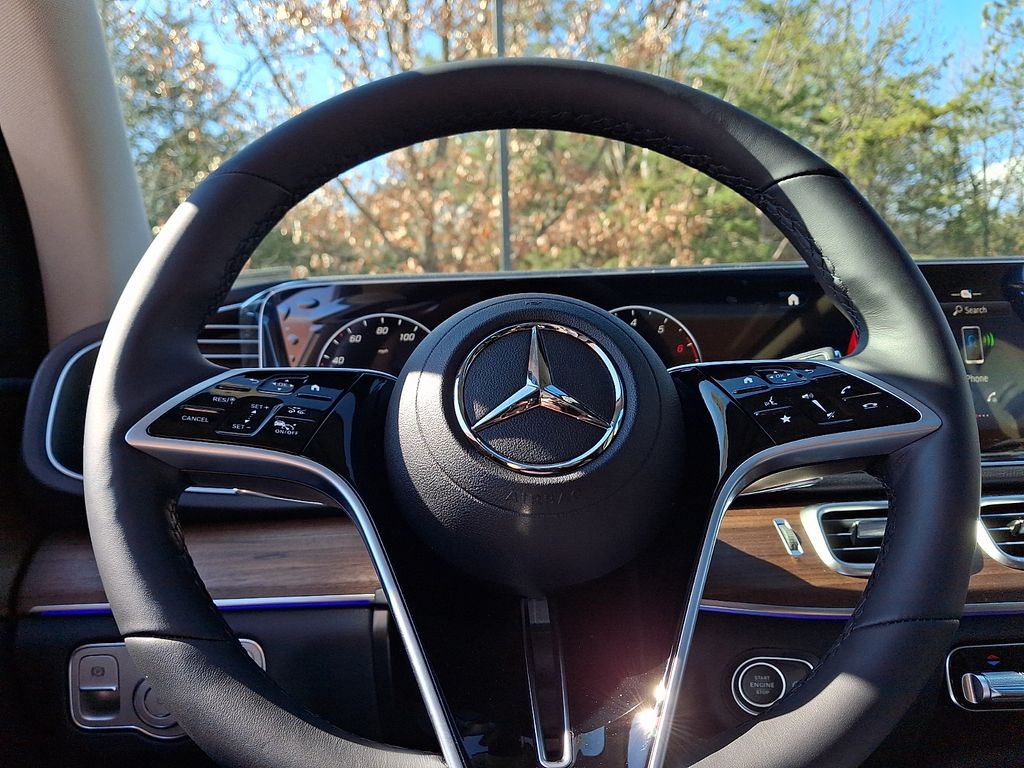 Thumbnail: 2026 Mercedes-Benz GLE - 15