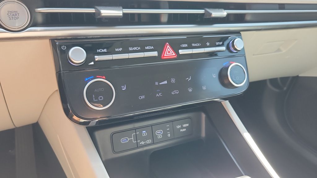 Certified Used 2025 White Hyundai SEL Convenience image 19