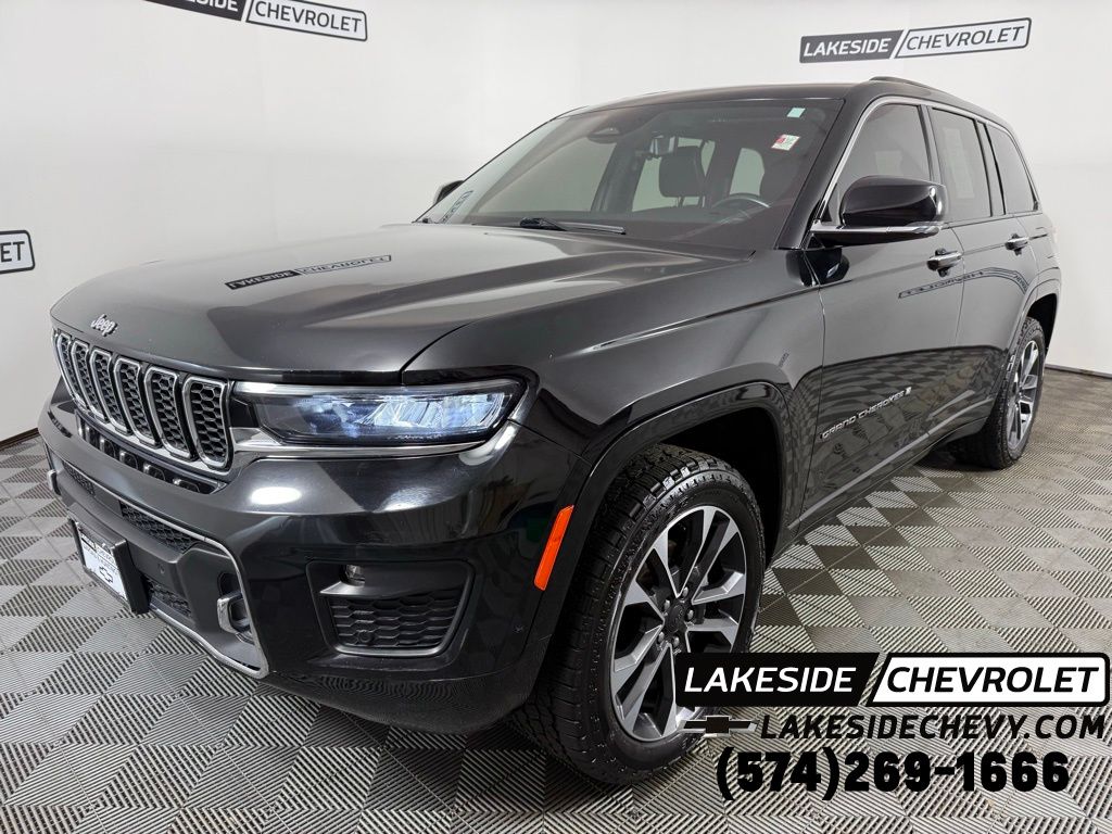 2022 Jeep Grand Cherokee Overland 4WD