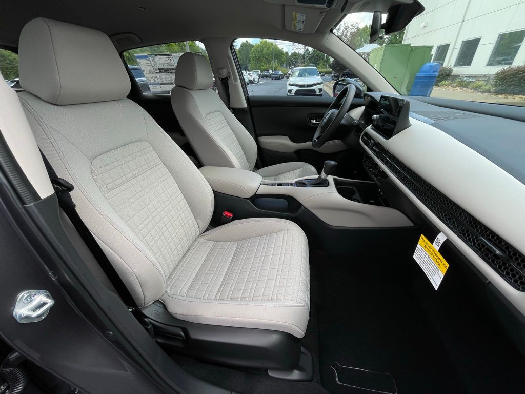 Thumbnail: 2026 Honda HR-V - 32