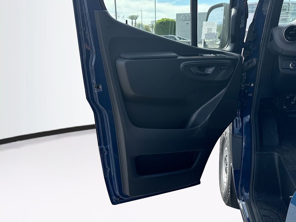 Thumbnail: 2026 Mercedes-Benz Sprinter - 24