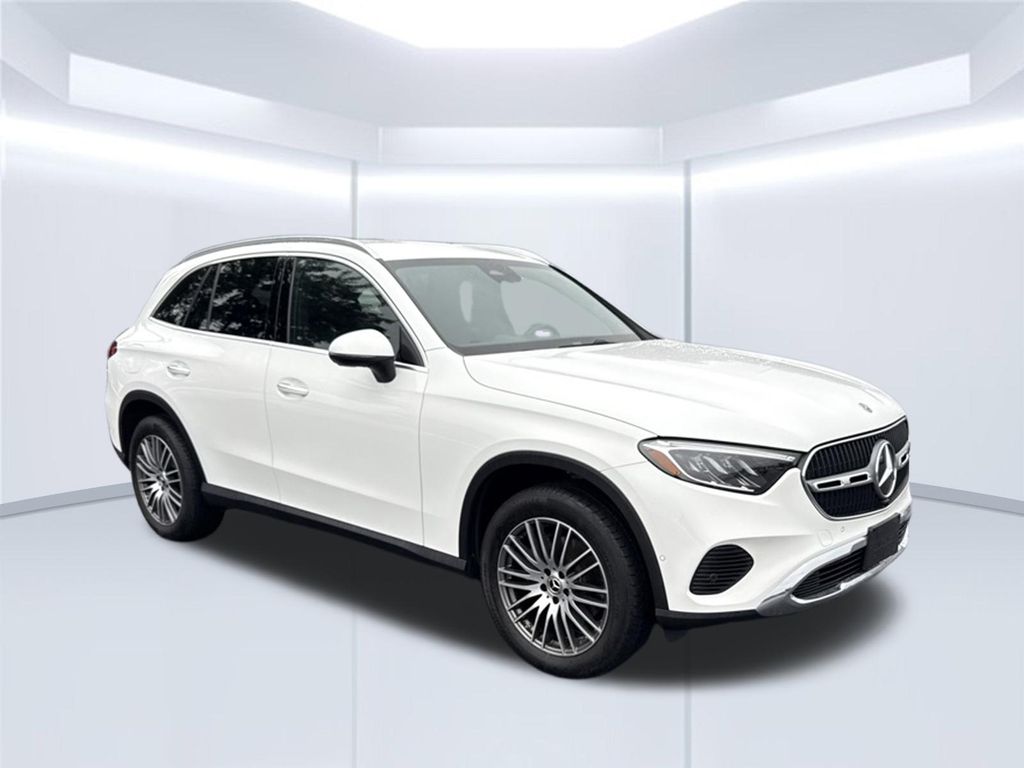 Thumbnail: 2025 Mercedes-Benz GLC - 7