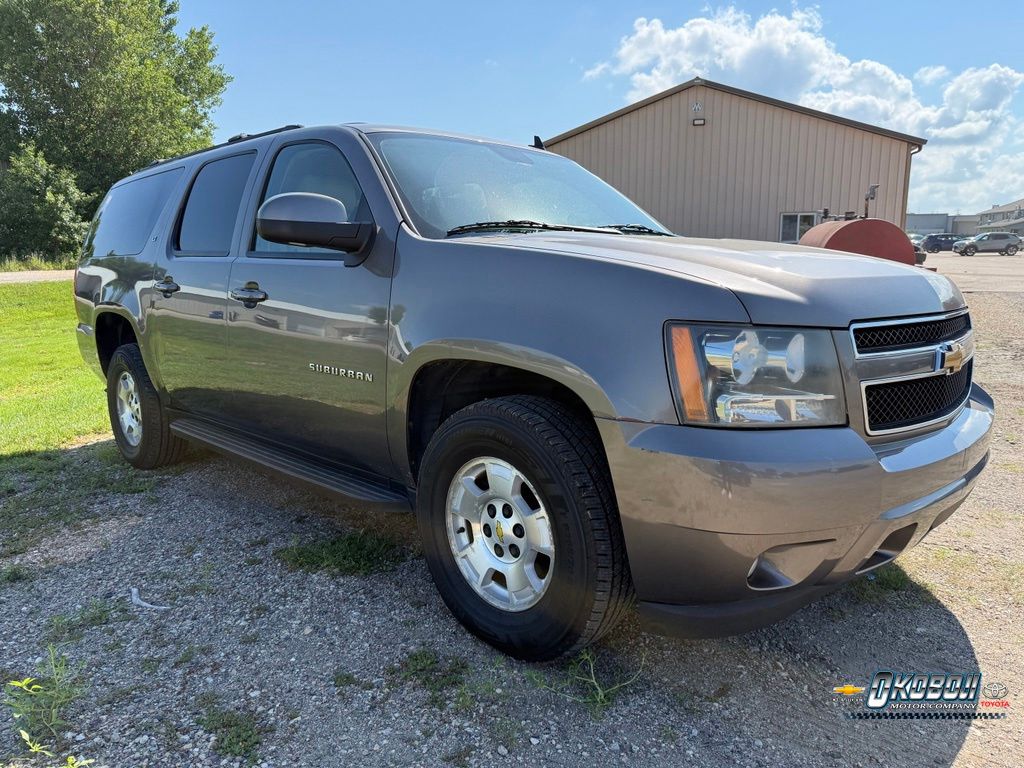 Gray (Mocha Steel Metallic) 2011 Chevrolet Suburban SUV / Crossover Four-Wheel Drive 6-Speed Automatic Overdrive