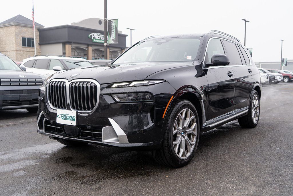 2025 BMW X7 xDrive40i AWD