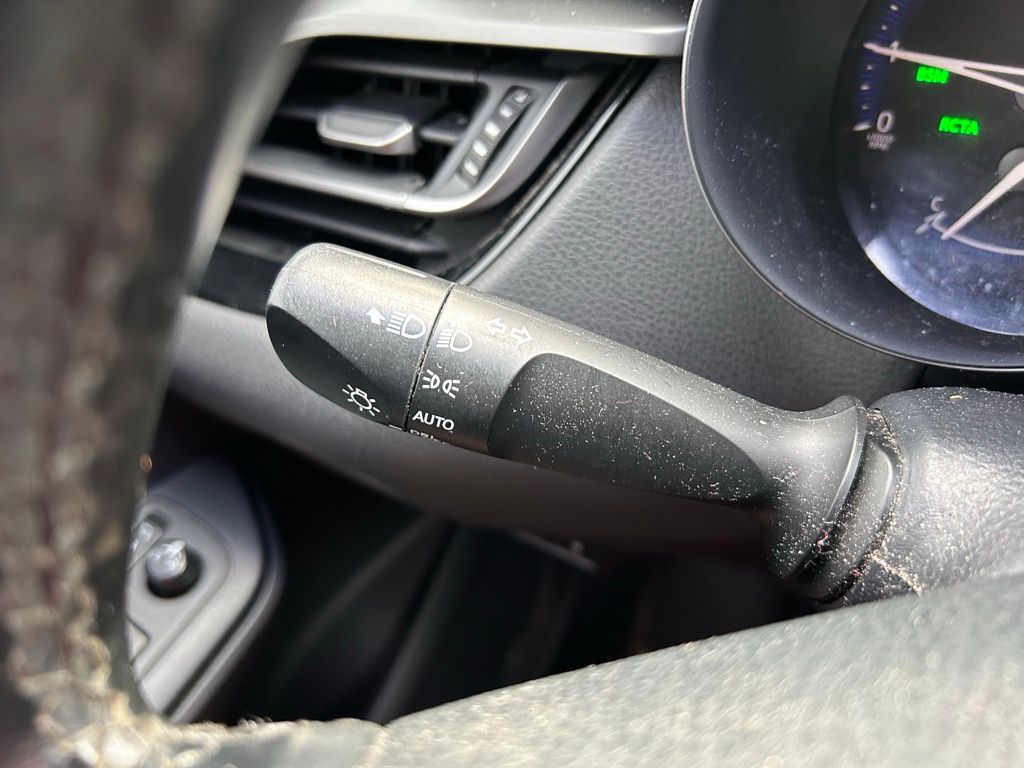 Thumbnail: 2018 Toyota C-HR - 22