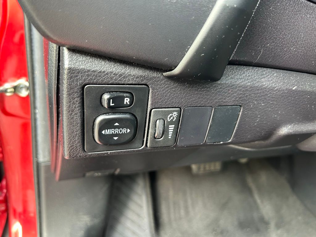 2019 Toyota Corolla L 17