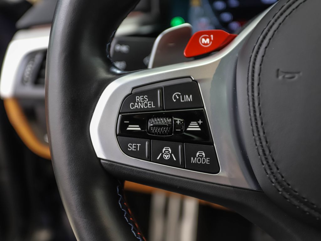 Thumbnail: 2022 BMW M5 - 11