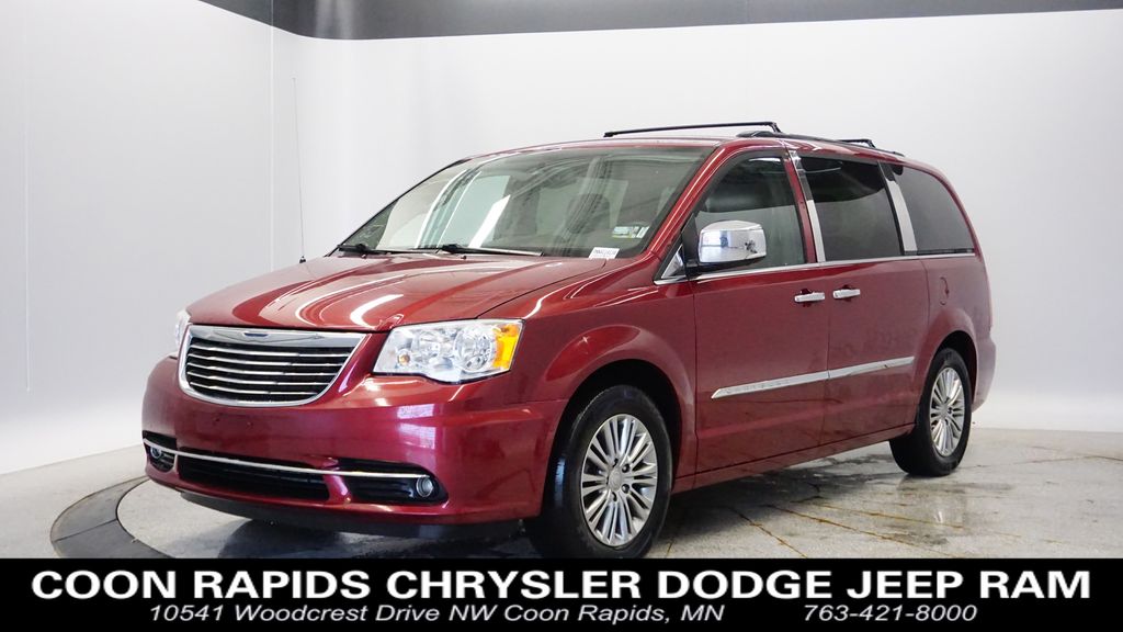 2013 Chrysler Town & Country Touring-L FWD