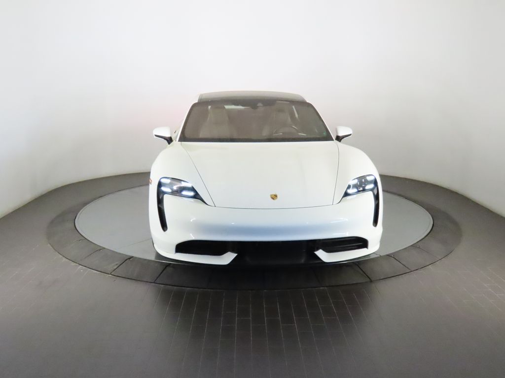 Thumbnail: 2021 Porsche Taycan - 10