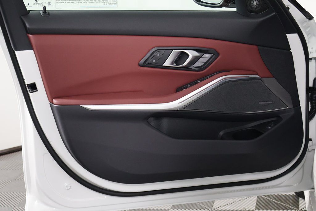 Thumbnail: 2026 BMW 3 Series - 7