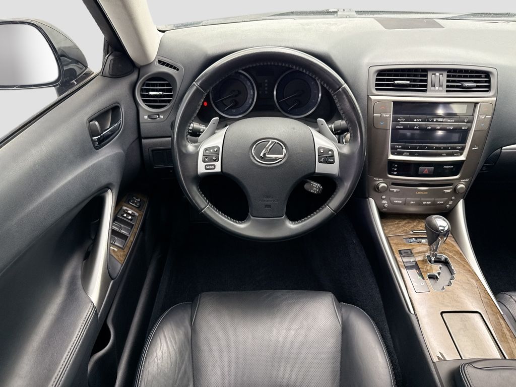 Thumbnail: 2012 Lexus IS - 10