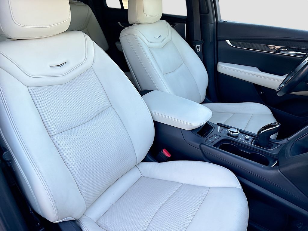 Used 2020 Gray Cadillac Sport image 31