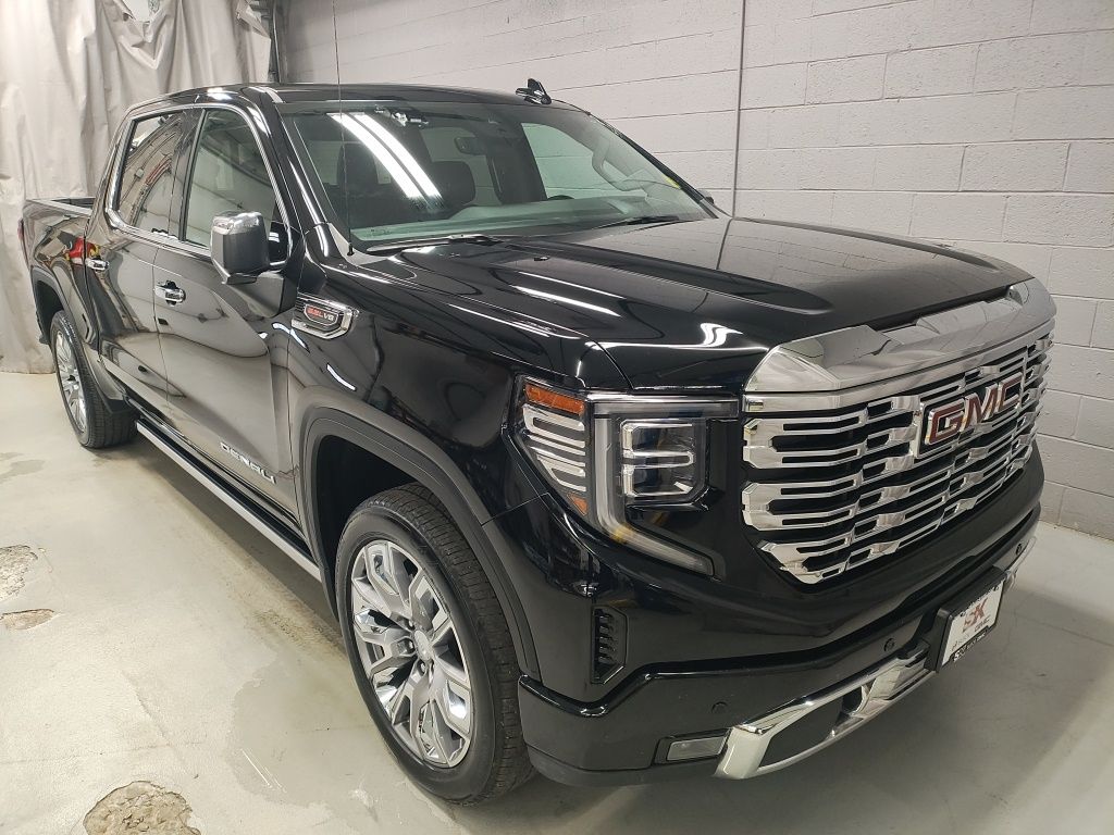 Used 2025 Black GMC Denali image 5