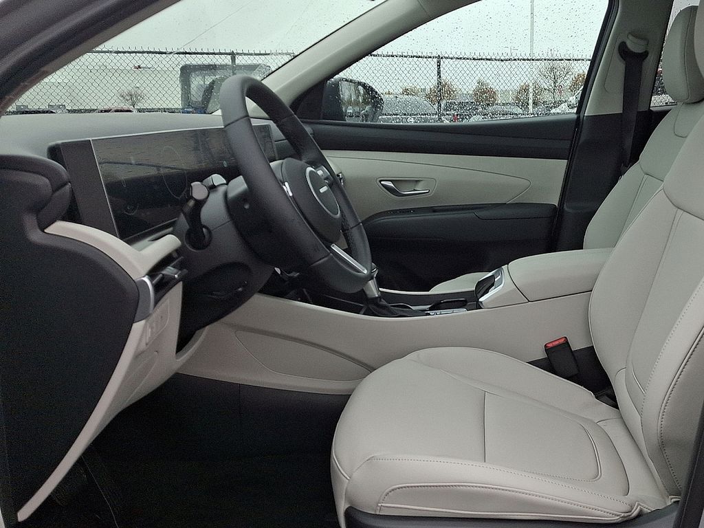 Thumbnail: 2025 Hyundai Tucson - 8