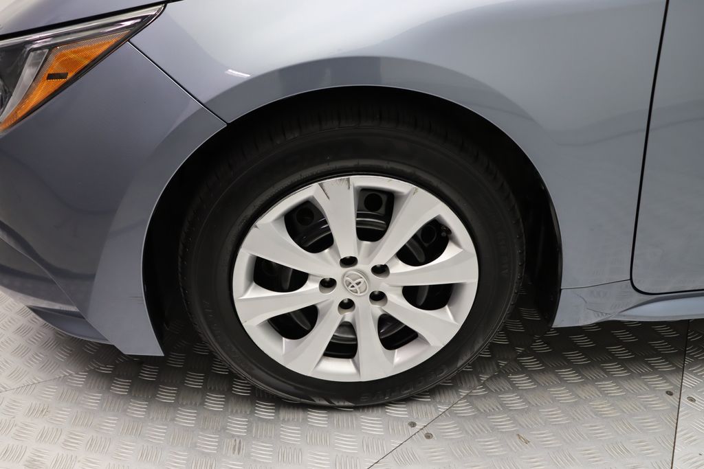 Thumbnail: 2023 Toyota Corolla - 4