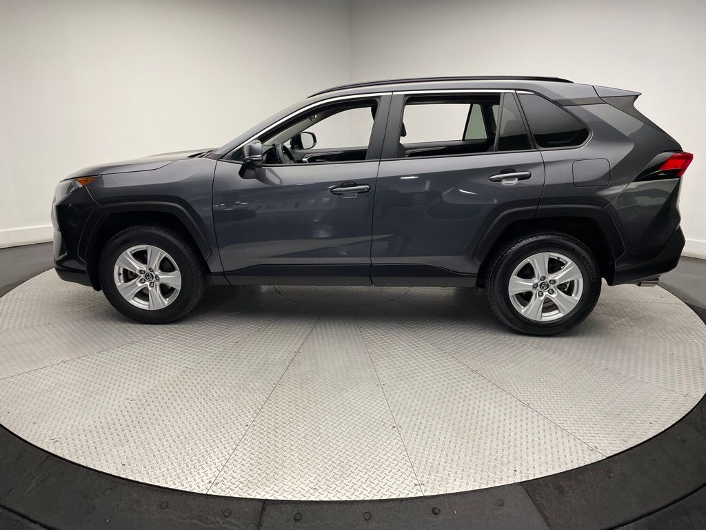 2021 Toyota RAV4 XLE 8