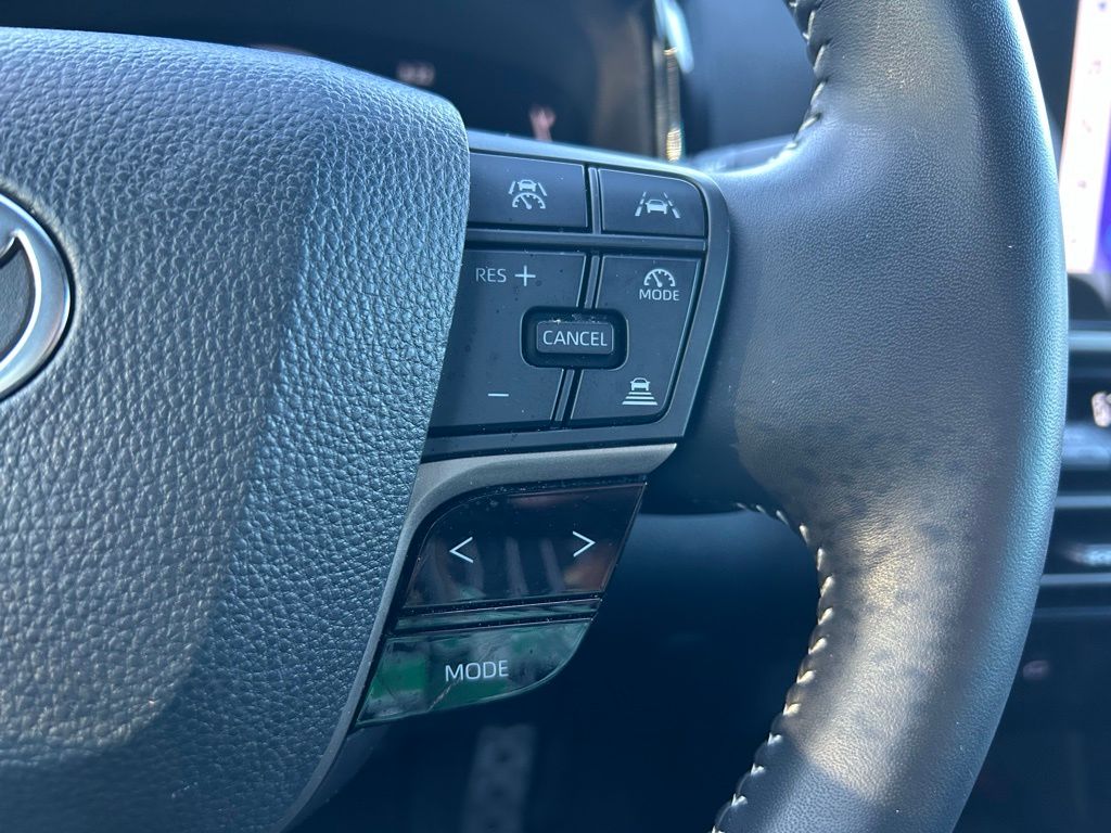 Thumbnail: 2025 Toyota Camry - 19