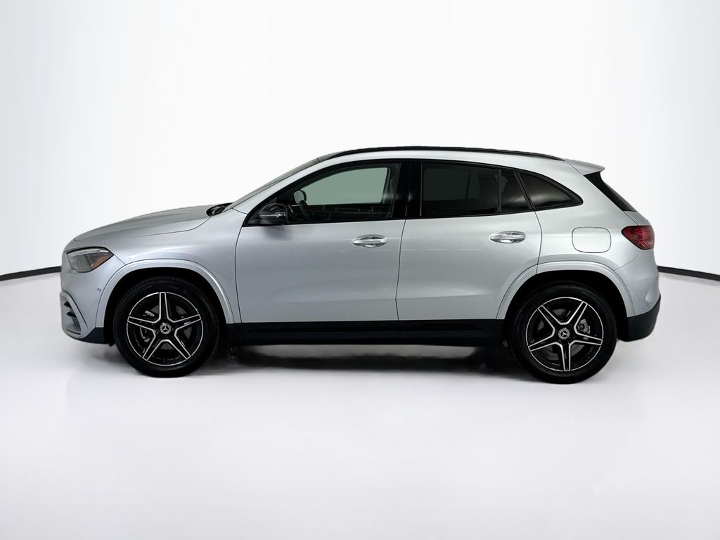 Used 2025 Silver Mercedes-Benz GLA 250 image 2