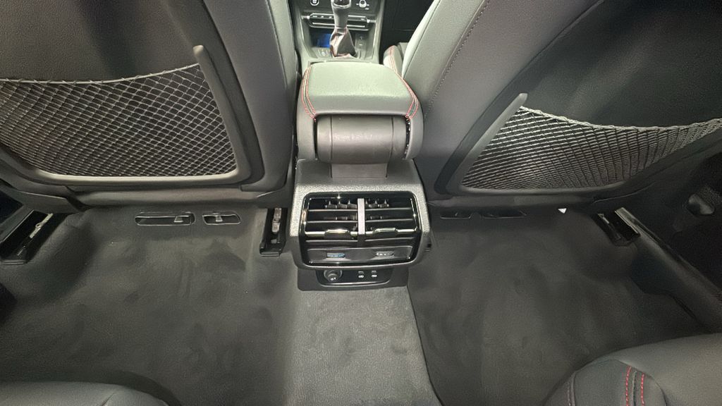 2025 Audi Q3  26