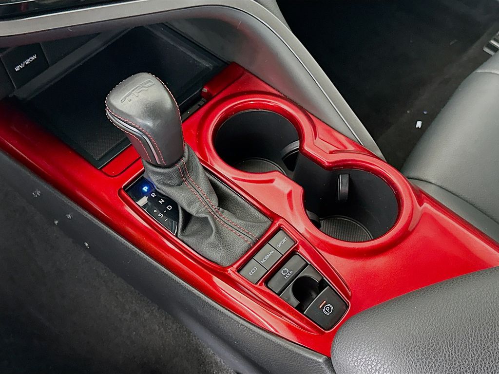 Thumbnail: 2021 Toyota Camry - 16