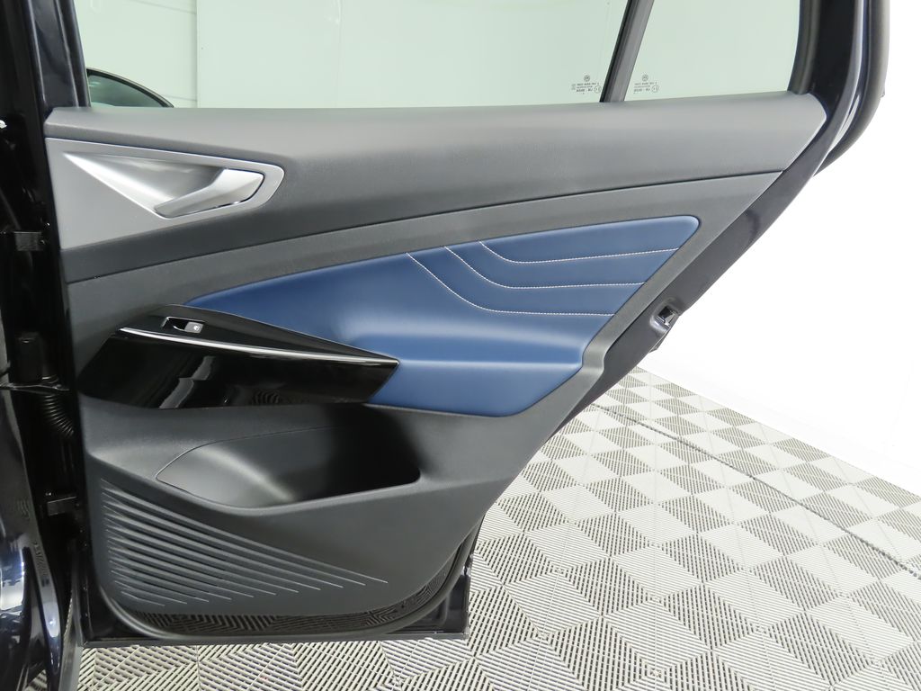 2025 Volkswagen ID.4 Pro S 28