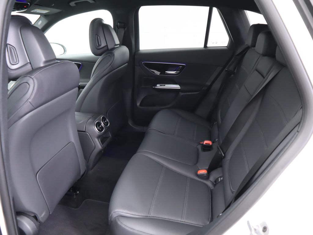 Thumbnail: 2025 Mercedes-Benz GLC - 21