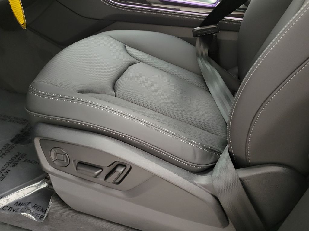 Thumbnail: 2026 Audi Q7 - 30