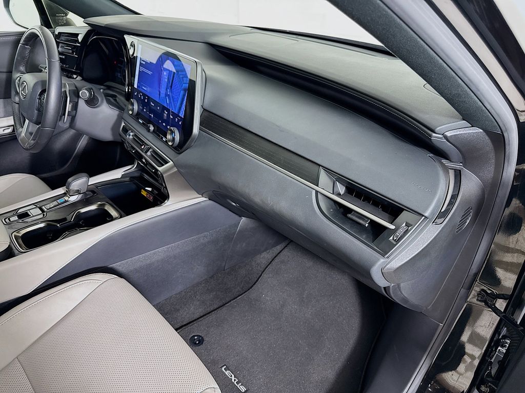 Thumbnail: 2023 Lexus RX - 31