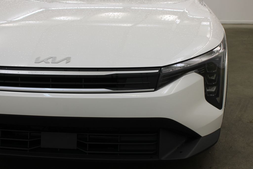 used 2025 Kia K4 car