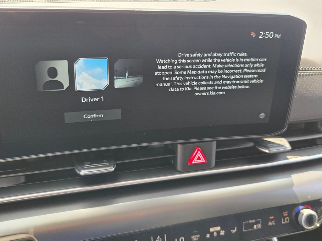 2027 Kia Carnival - $50,620