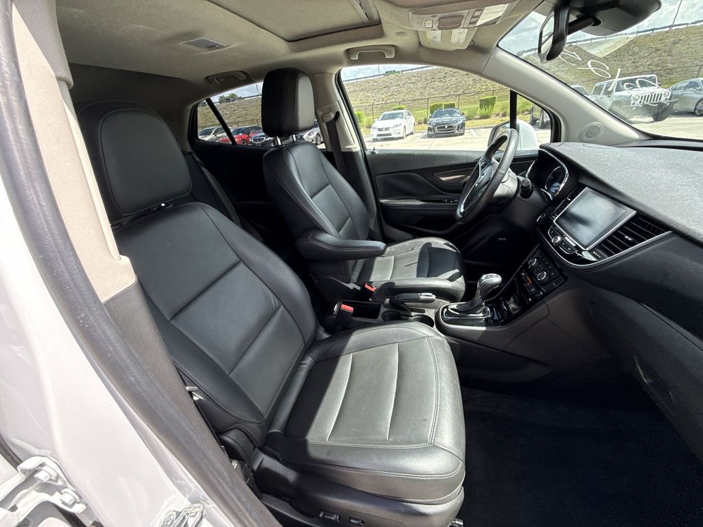 Thumbnail: 2018 Buick Encore - 16