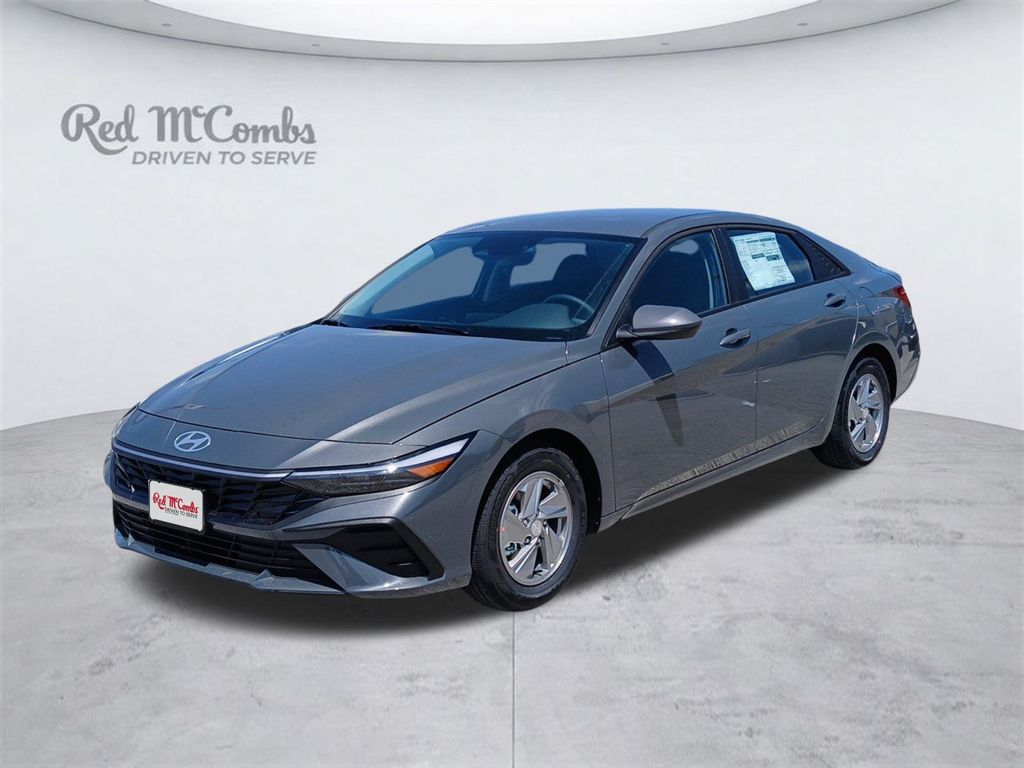 Gray 2026 Hyundai Elantra Sedan Front-Wheel Drive Continuously Variable Transmission
