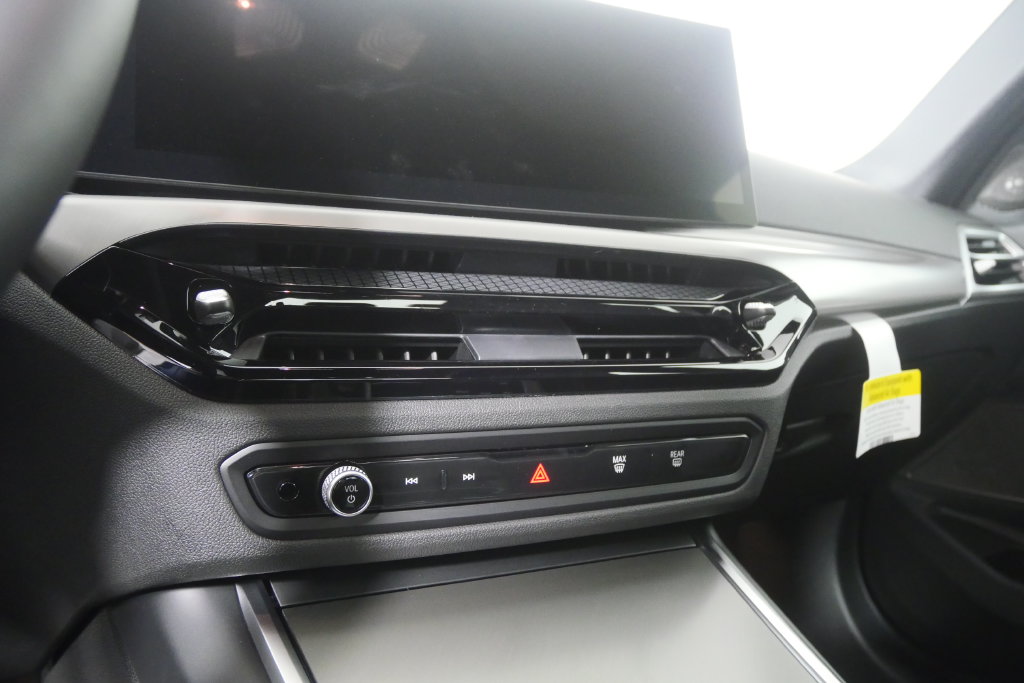 Thumbnail: 2026 BMW 3 Series - 20