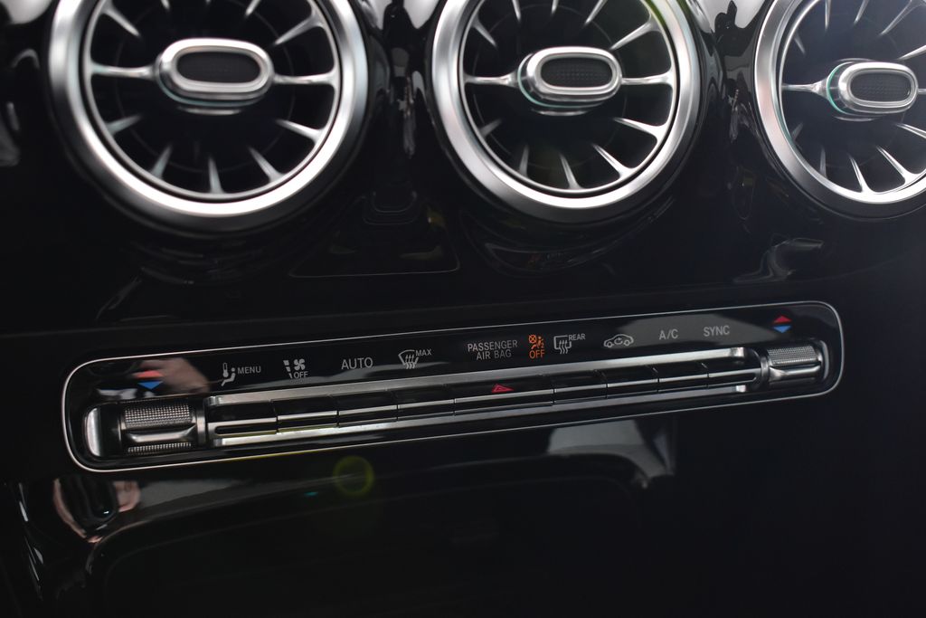 Thumbnail: 2019 Mercedes-Benz A-Class - 20