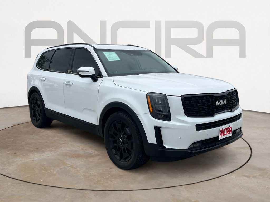 2022 Kia Telluride SX photo