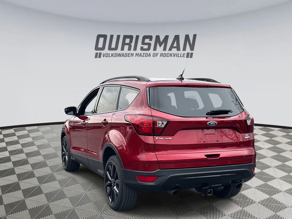 2019 Ford Escape SE photo