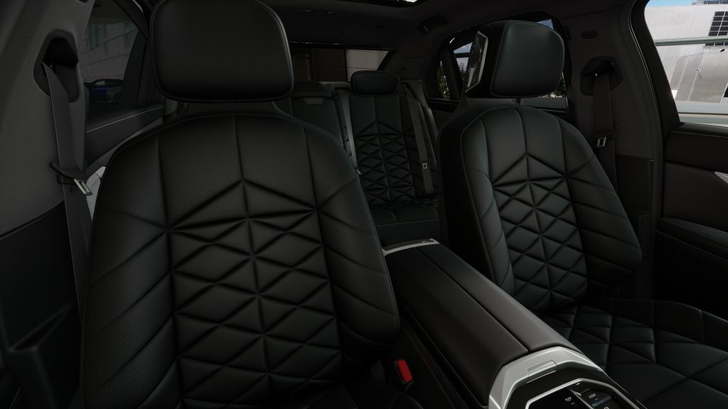 2025 BMW 7 Series 740i 11