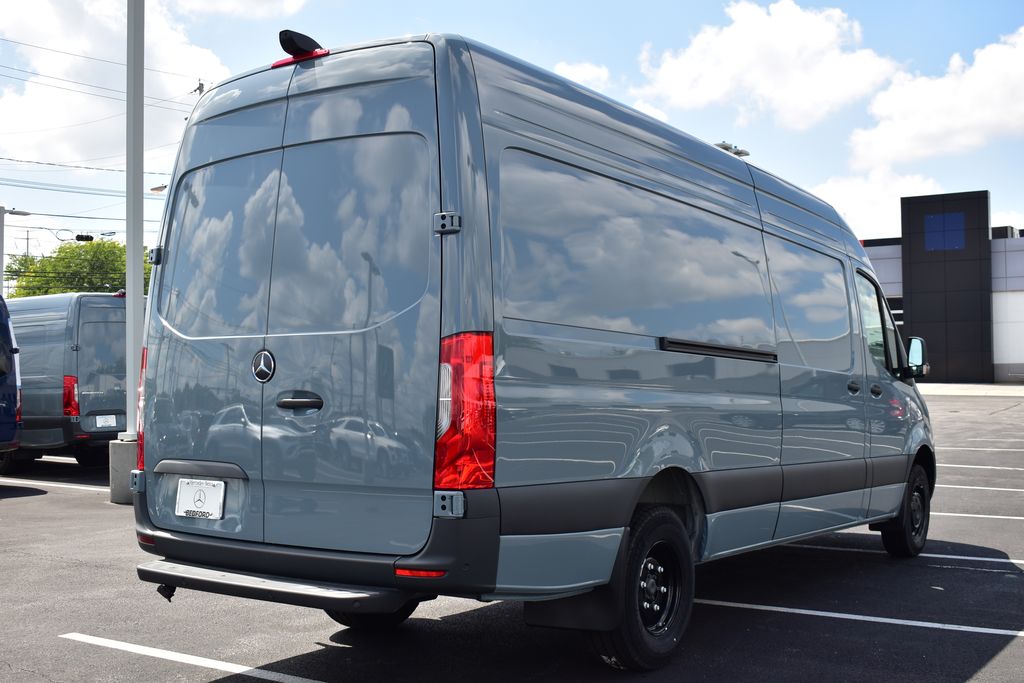 2024 Mercedes-Benz Sprinter 3500 6