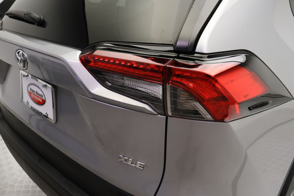 Thumbnail: 2025 Toyota RAV4 - 9