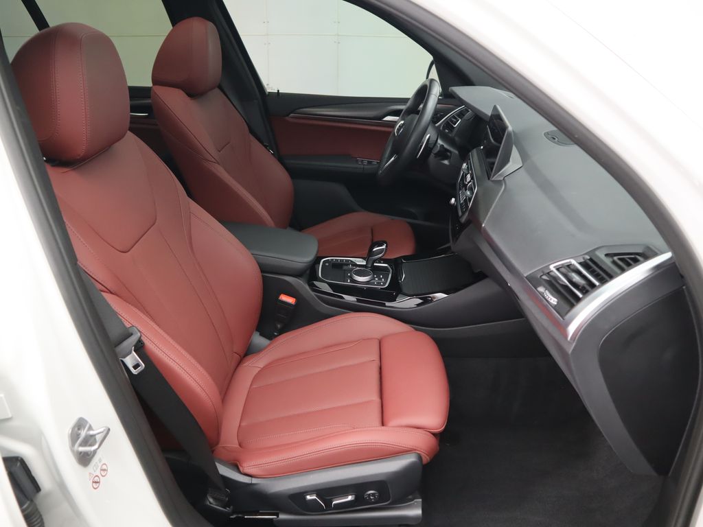 Thumbnail: 2024 BMW X3 - 21