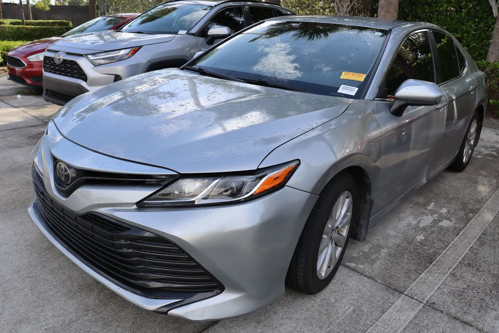 2018 Toyota Camry LE 2