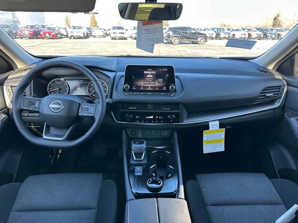 2025 Nissan Rogue SV photo