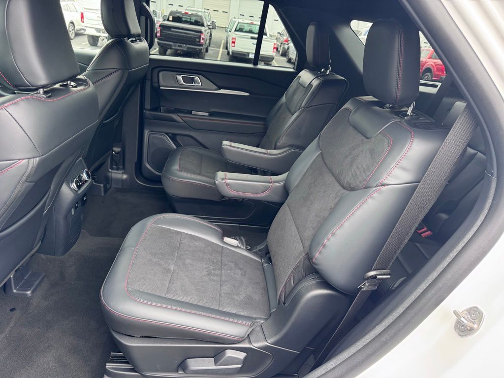 FordExplorer25