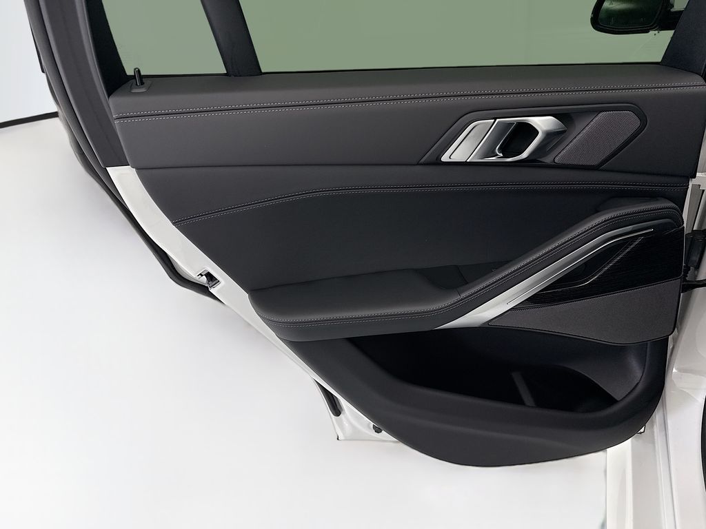 Thumbnail: 2026 BMW X6 - 25