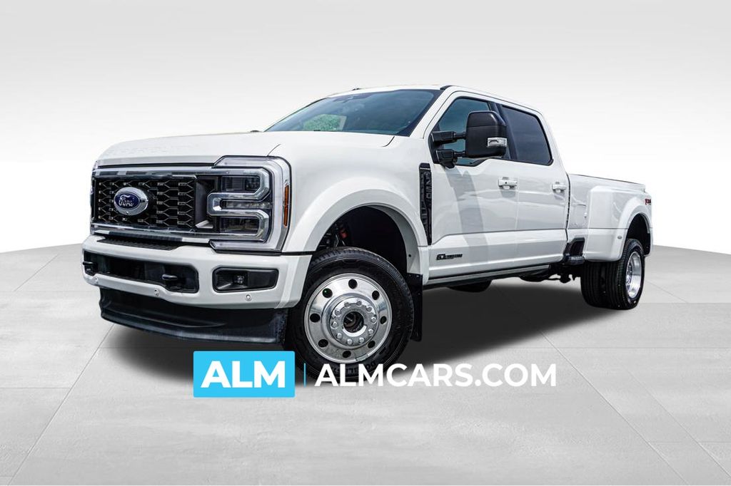 Oxford White 2025 Ford F-450 Super Duty Platinum Crew Cab LB DRW 4WD Pickup Truck Four-Wheel Drive Automatic