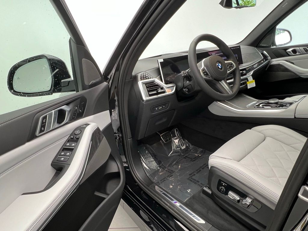 Thumbnail: 2026 BMW X5 - 22