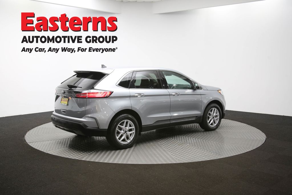 Used 2024 Silver Ford SEL image 39