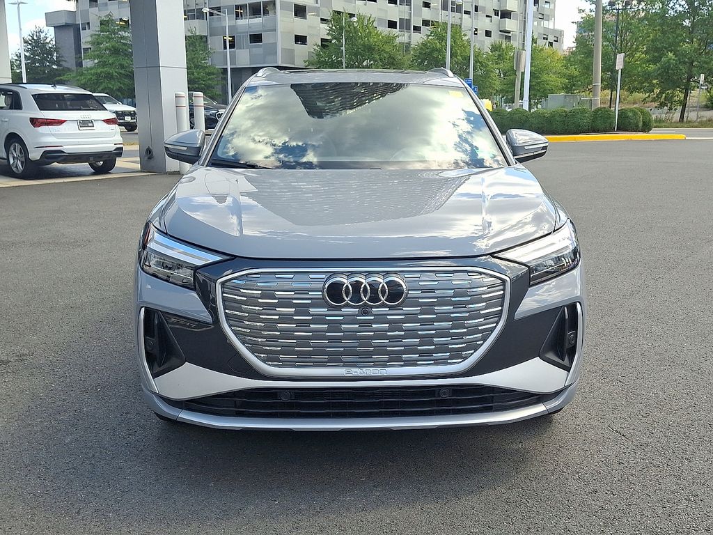 Thumbnail: 2023 Audi Q4 e-tron - 2